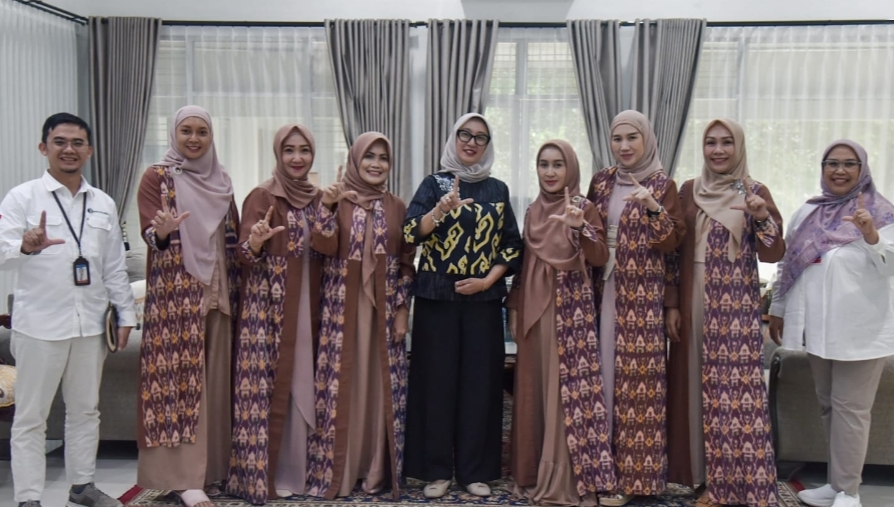 Bikin Bangga! Siswa SMK NTB Siap Jadi Desainer Busana Muslimah Masa Depan