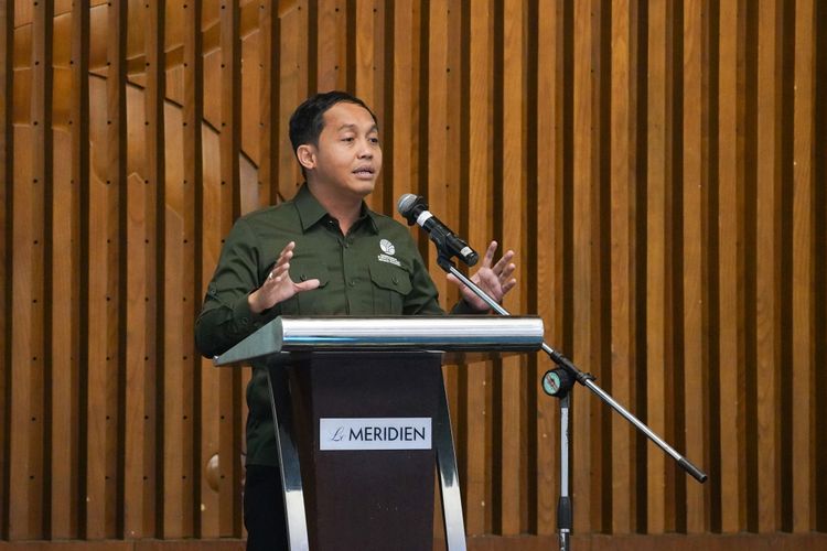 Menteri Kehutanan Raja Juli Antoni Terciduk Main Domino Bareng Eks Pembalak Liar, Ini Klarifikasinya