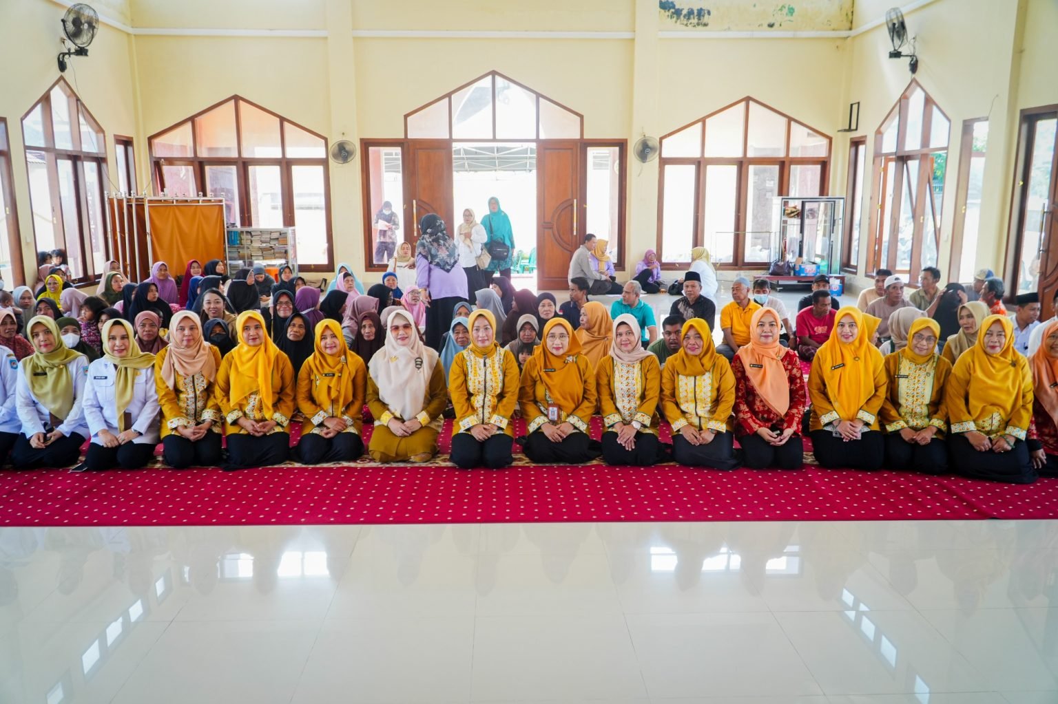 Bahagia Bersama DWP Kota Mataram: 200 Warga Rasakan Manfaat Bakti Sosial dan Layanan Kesehatan Gratis