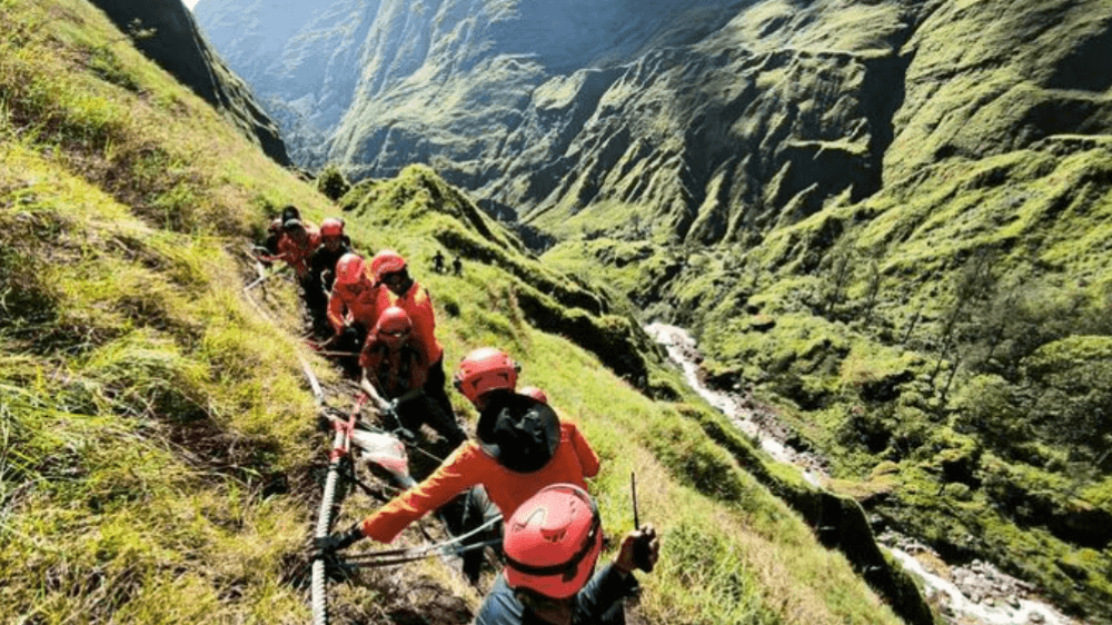 Terungkap Kronologi dan Penyebab Pendaki Malaysia Jatuh di Gunung Rinjani
