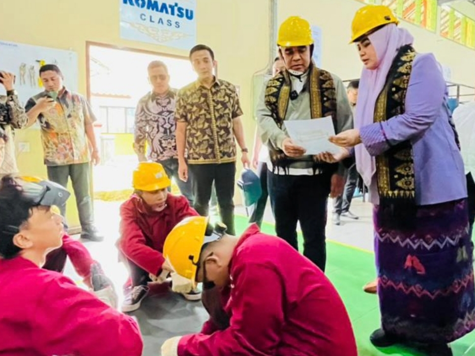 Muzani Kagum! Siswa SMK di Mataram Bikin Produk Keren, Jepang Ajak Magang