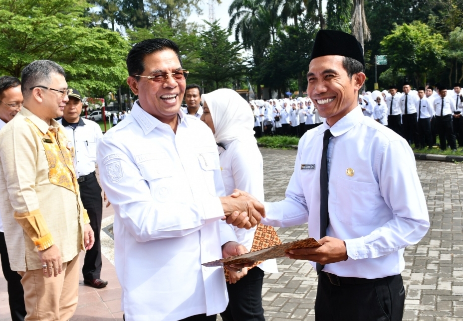 500 Guru Diangkat PPPK, Bupati Lotim Menangis Ingat Masa Jadi Honorer