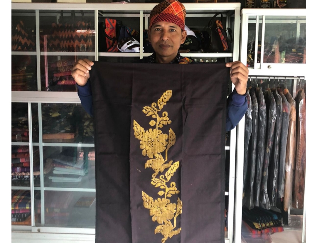 Bunga Satako, Sekuntum Makna dalam Sehelai Tenun Bima