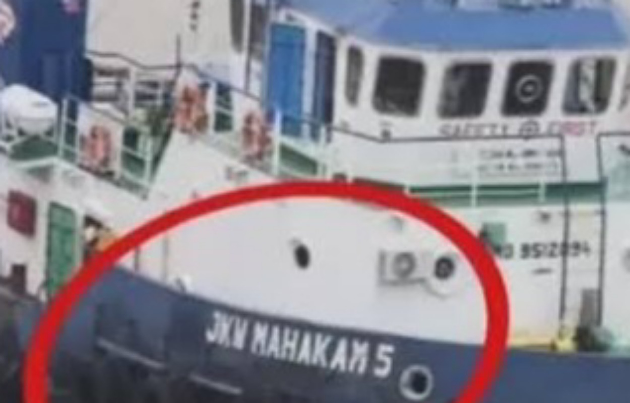 Kapal Tambang Inisial JKW Mahakam di Raja Ampat Bukan Milik Jokowi, Ternyata Punya Sih...