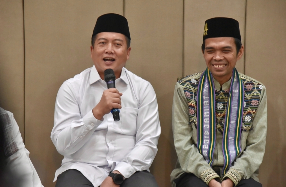 Apa Kabar UAS? Safari Dakwah di NTB, Disambut Langsung Gubernur