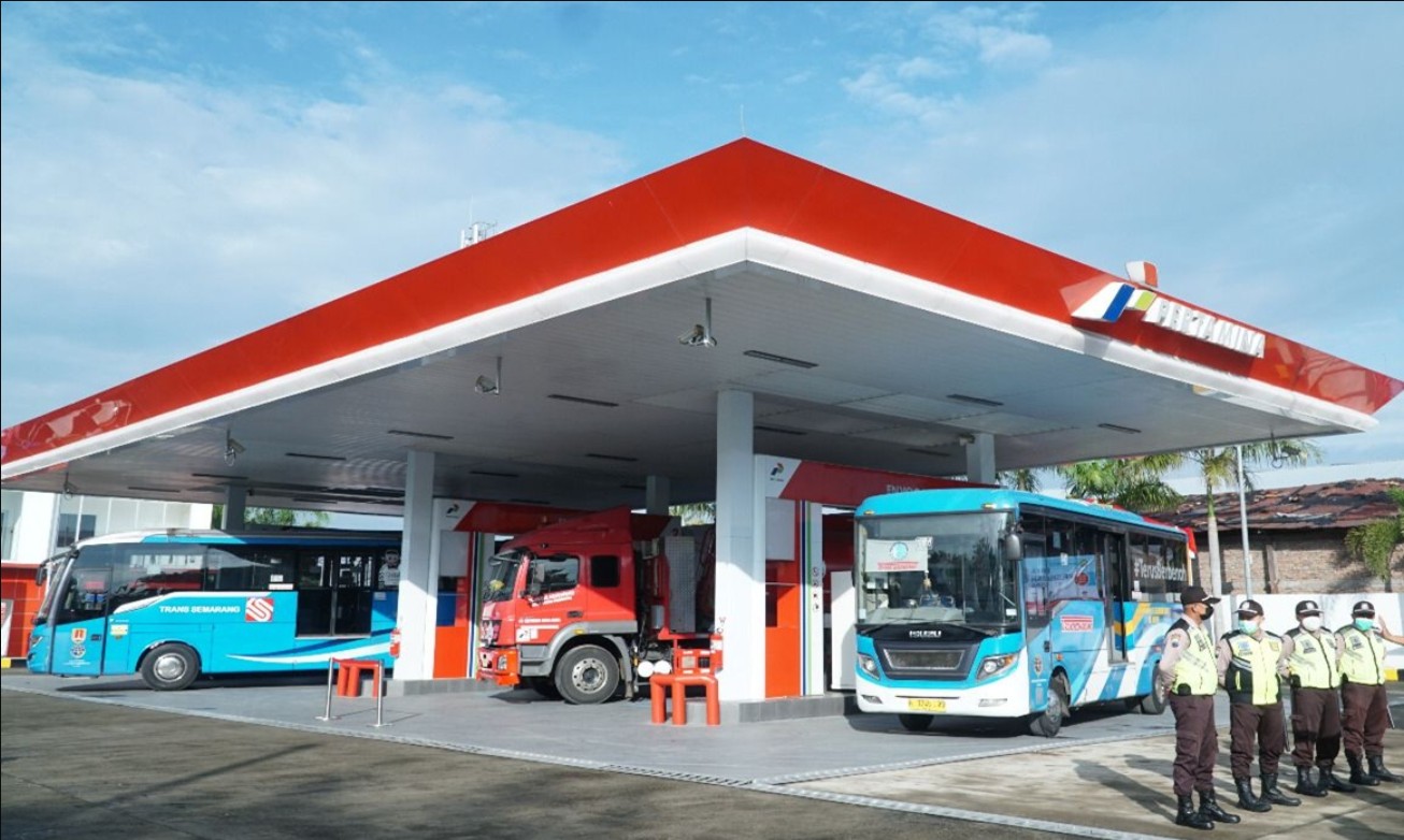 Daftar Harga BBM Pertamina Terbaru Ada yang Turun Rp 610 per Liter, Cek di SPBU Hari Ini!