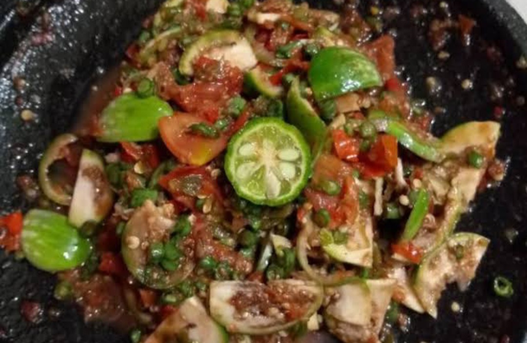 Kangen Masakan Kampung Halaman? Coba Resep Sambal Beberuk Terong Khas Lombok Ini!