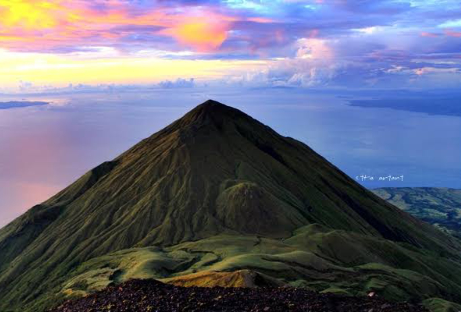 Fakta Gunung Sangiang di NTB: Masih Aktif dan Dilarang untuk Didaki