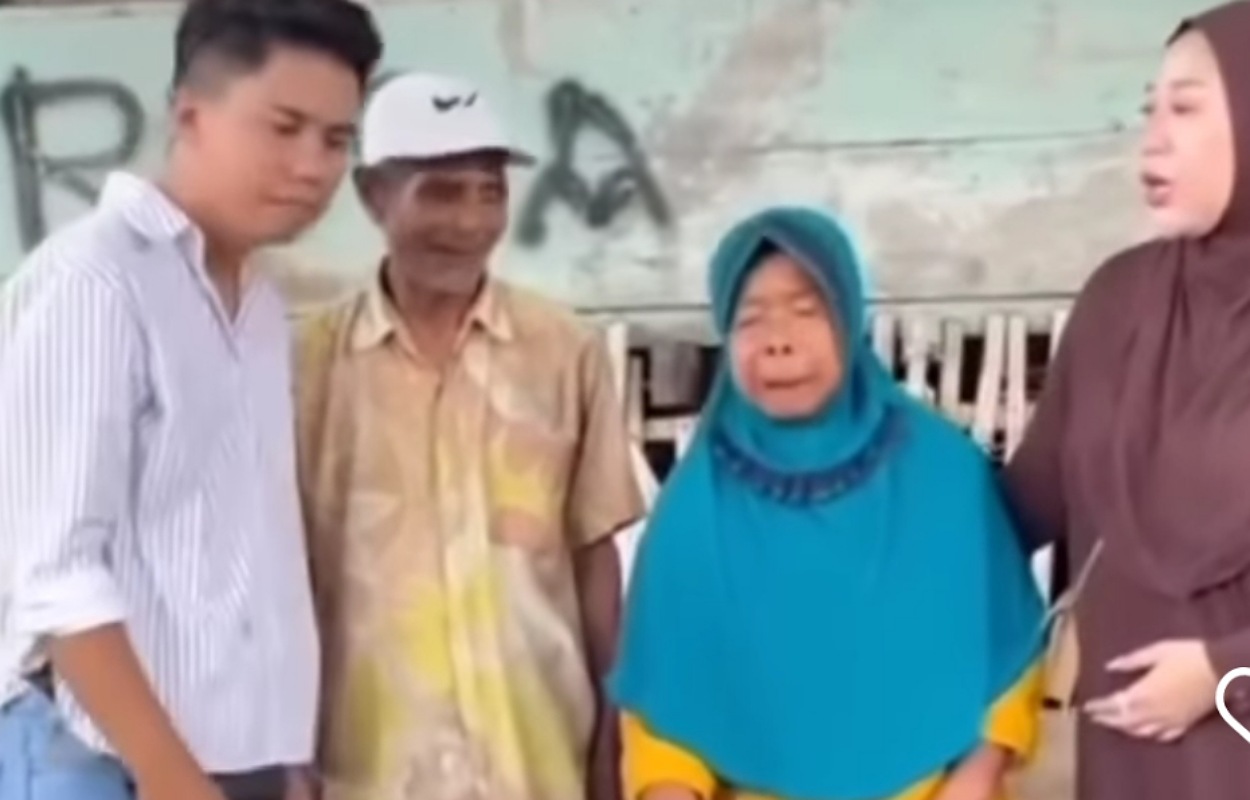 Lansia di Desa Cempi Jaya NTB Menangis Karena Tak Dapat Daging Kurban, King Abdi Kirim Kambing