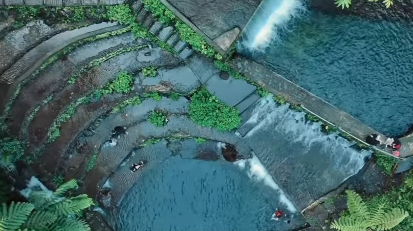Cantiknya Air Terjun Benang Kelambu, Wujud Surga Tersembunyi di Lombok Tengah