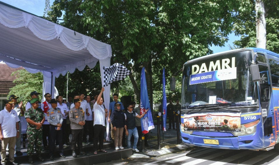 400 Orang Mudik Gratis dari Lombok ke Sumbawa