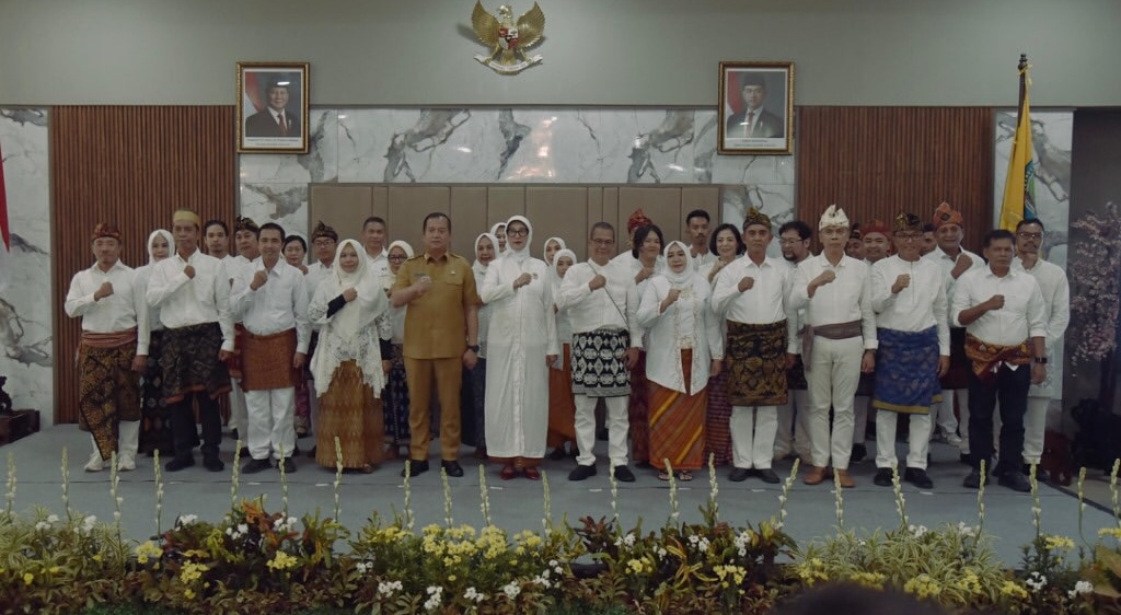 Pelantikan Dekranasda, Gubernur NTB Minta Pembinaan untuk Tingkatkan Produk Lokal dan Tuntaskan Kemiskinan
