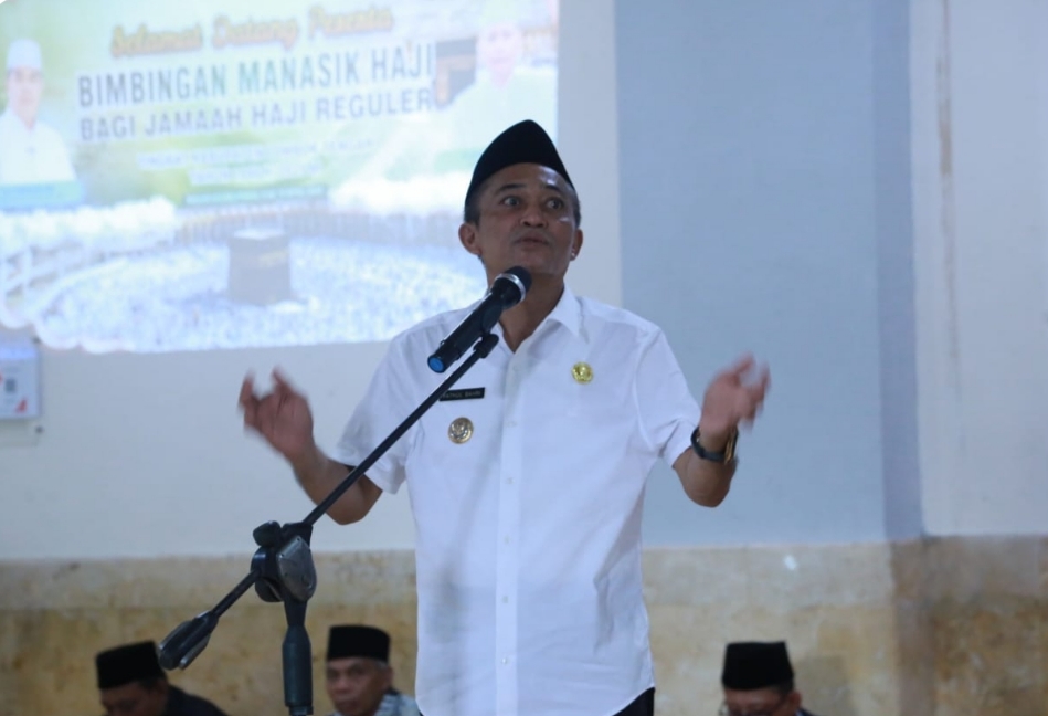 Keberangkatan Sempat Terganjal 2 Kali, Akhirnya Bupati Lombok Tengah Naik Haji dalam Kloter 6