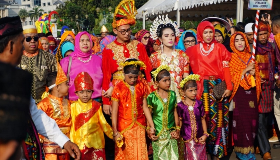 Hari Kartini 2025, Pesona Baju Adat Bima Tunjukkan Keanggunan dalam Balutan Budaya