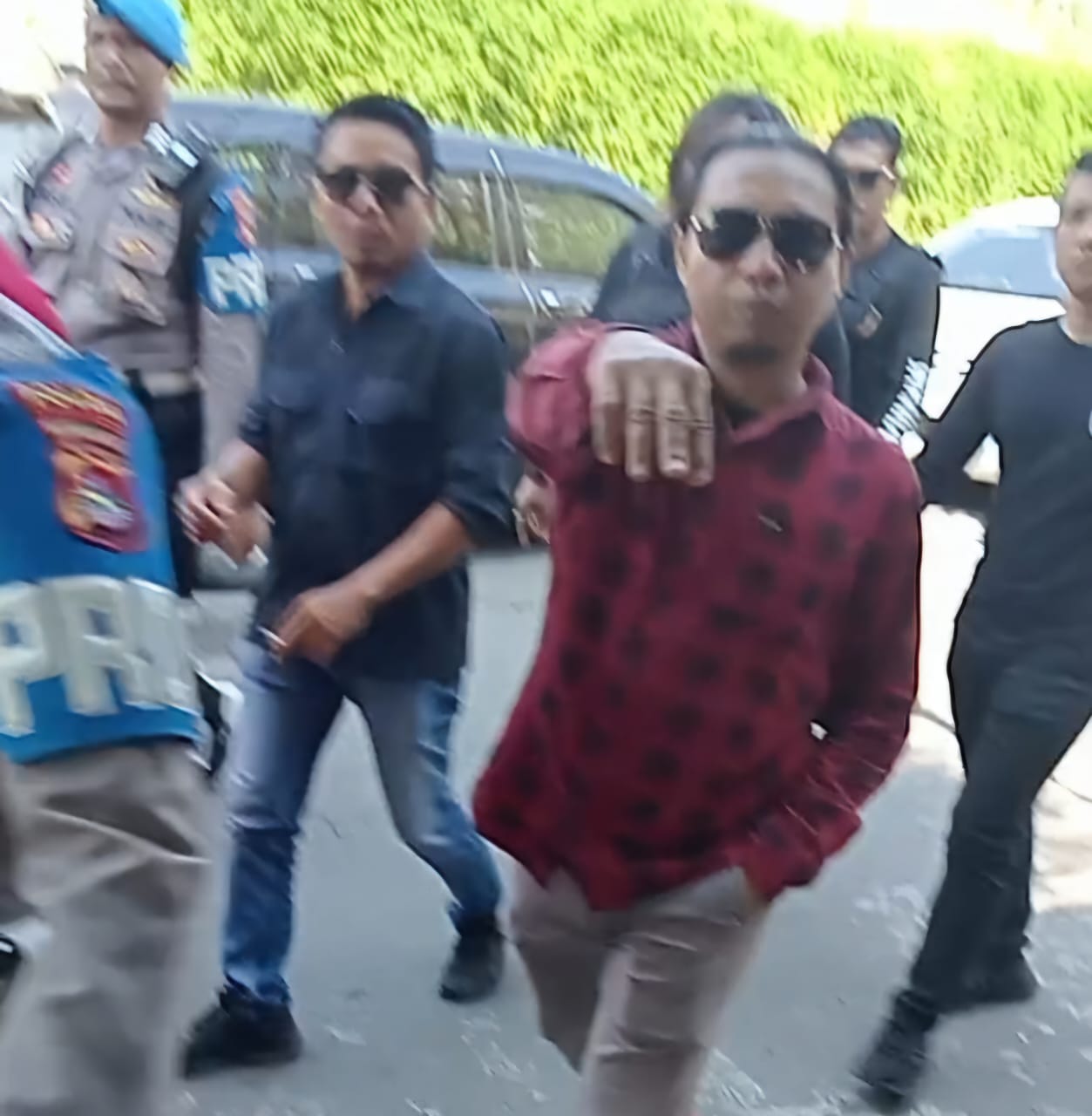 Polisi dan Pengacara Kompol Yogi  Larang Wartawan Ambil Gambar Saat Rekonstruksi 