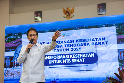 Menkes Singgung Rendahnya Gaji Rakyat Indonesia di Hadapan Gubernur NTB: Harusnya Rp15 Juta!