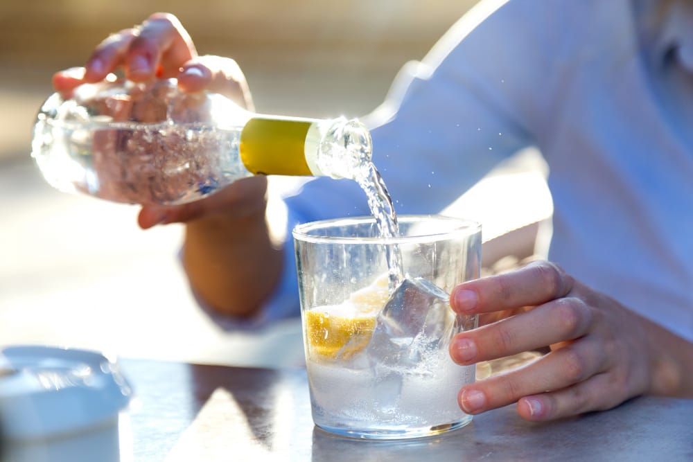 Bahaya! 6 Efek pada Tubuh jika Minum Soda Setiap Hari
