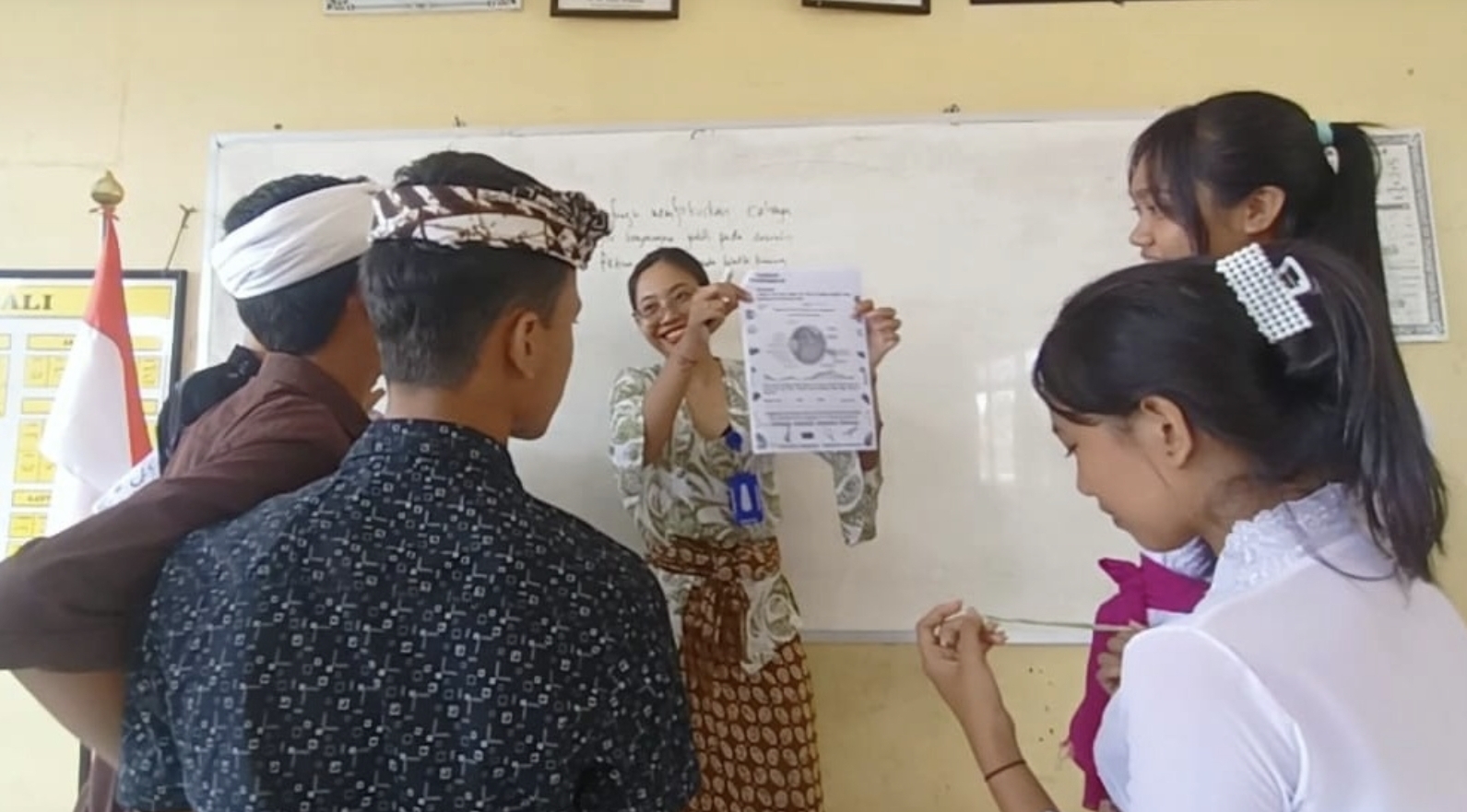 Kemensos Buka Lowongan Guru Sekolah Rakya untuk Memutus Mata Rantai Kemiskinan di Indonesia, Ini Keuntungannya