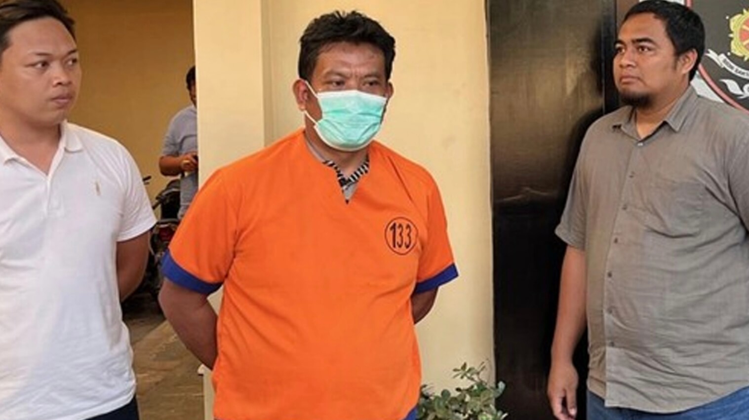 Ayah dari Penyanyi Farel Prayoga Ditetapkan Tersangka Judol Dalam OTT di Banyuwangi