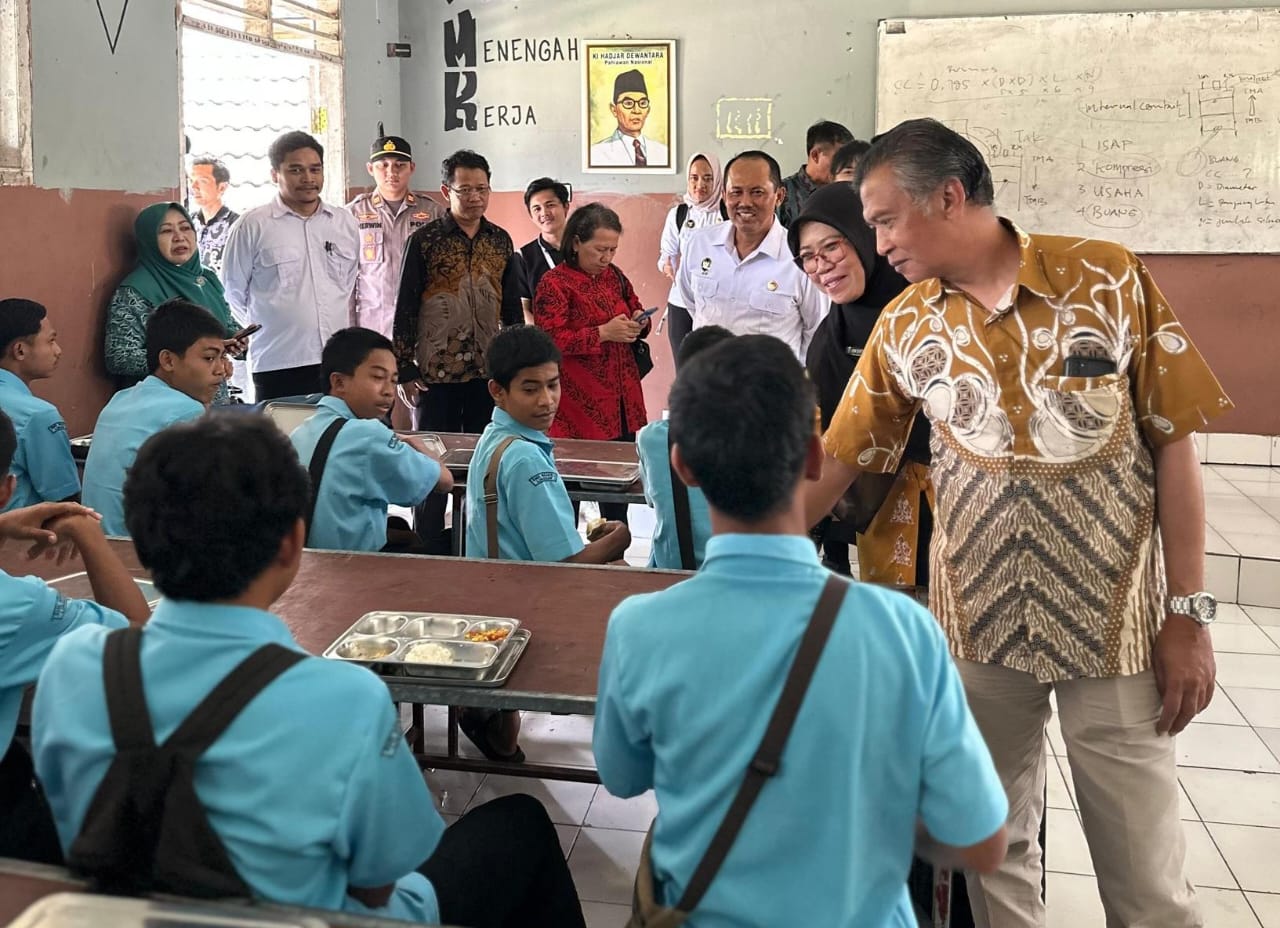 Bupati Lombok Barat: MBG Wajib Gunakan Bahan Baku Lokal