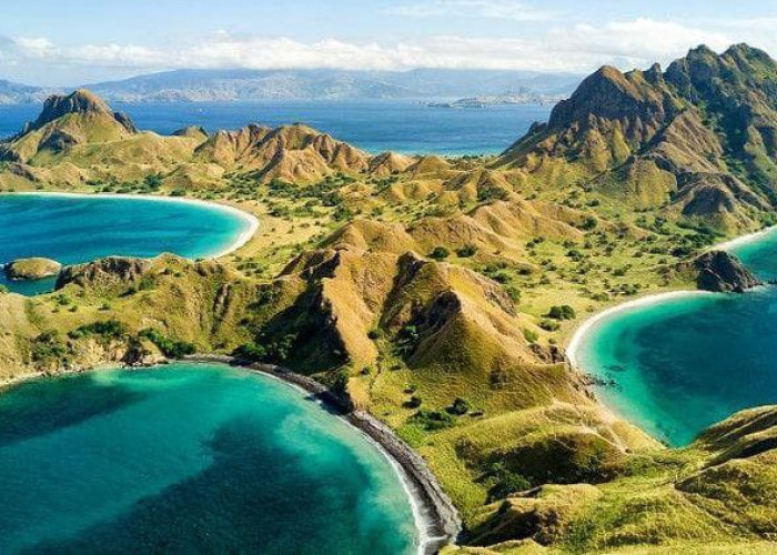 Liburan Rasa Fantasi! 10 Tempat Wisata NTB ini Kayak di Dunia Lain!