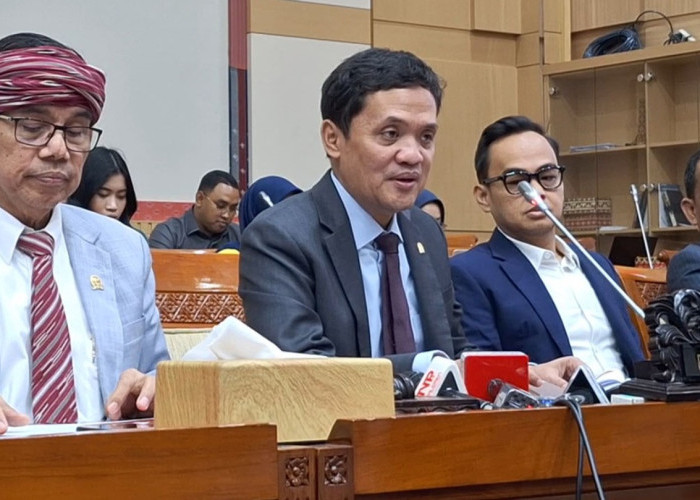 DPR Respons Soal Penangkapan Admin Grup Facebook 'Fantasi Sedarah'
