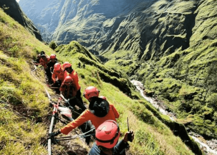 Terungkap Kronologi dan Penyebab Pendaki Malaysia Jatuh di Gunung Rinjani