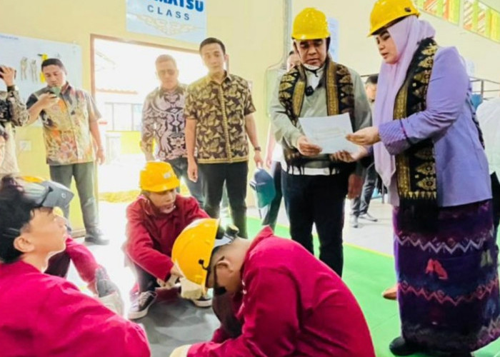 Muzani Kagum! Siswa SMK di Mataram Bikin Produk Keren, Jepang Ajak Magang