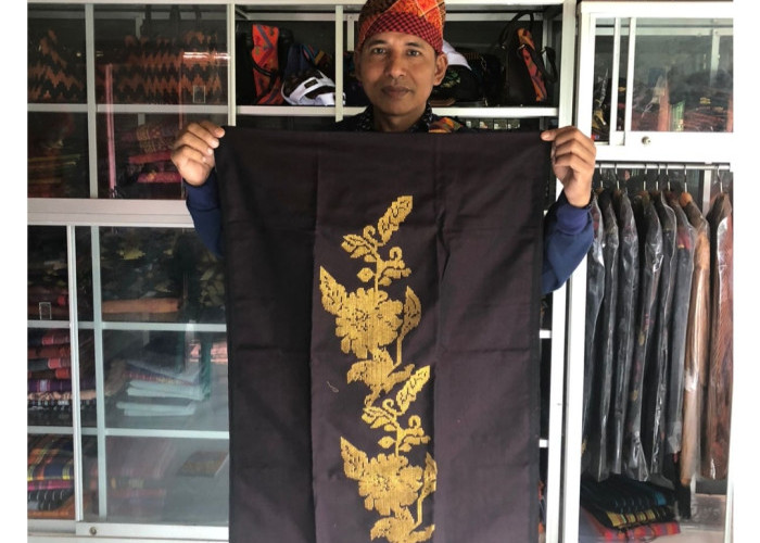 Bunga Satako, Sekuntum Makna dalam Sehelai Tenun Bima