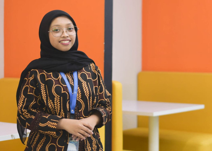 Berkat Kelenjar Racun Ular Picung, Yasmin Nadhiva Lulus dengan IPK 4,00