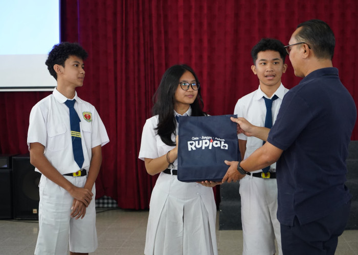 Bank Indonesia Beri Edukasi Ciri Keaslian Rupiah di SMP Charitas Jakarta Selatan