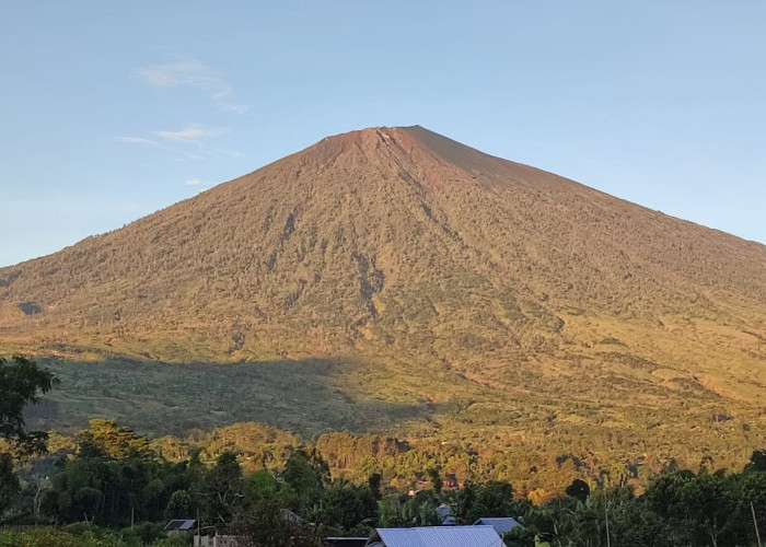 Mulai 1 Agustus, Pendakian Gunung Rinjani Ditutup Sementara