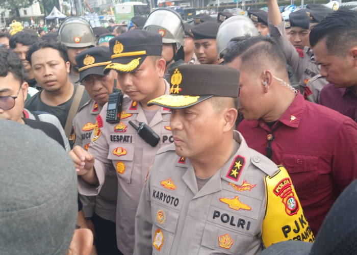 Aksi Demo Ojol di Kantor Kemenhub Nyaris Ricuh, Kapolda Metro Jaya Irjen Pol Karyoto Turun Tangan