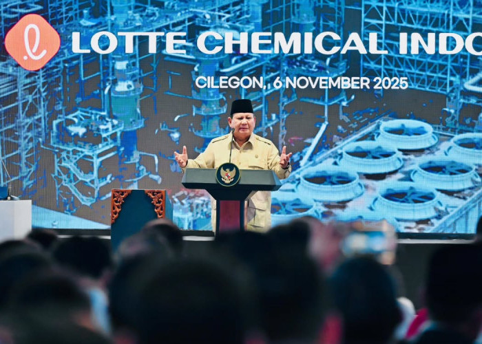 Pabrik Petrokimia Raksasa di Cilegon Diresmikan, Prabowo Janjikan Iklim Investasi Aman dan Nyaman