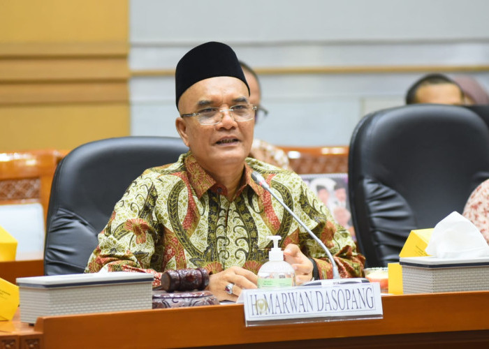 Komisi VIII Desak Efisiensi, Biaya Haji 2026 Resmi Turun Meski Kurs Naik