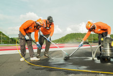 Begini Tangani Tumpahan Oli di Lintasan Sirkuit Mandalika